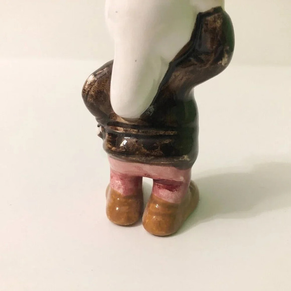 Vintage Disney  Snow White Sneezy Dwarf White Hat Figurine 3.5 Inch Tall Japan - Picture 12 of 16